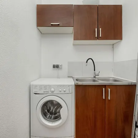 Apartman Przytulny Legionow Z Parkingiem By Renters